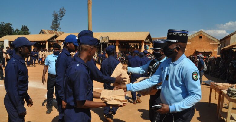 Zandarimariam-pirenena, kartie mobily, fan driampahalemana