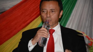 MARC RAVALOMANANA HILATSAKA BEN’NY TANANA : Valifaty politika no mibaiko azy